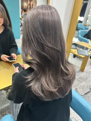 ロング カラー 上谷 圭輝のヘアスタイル
