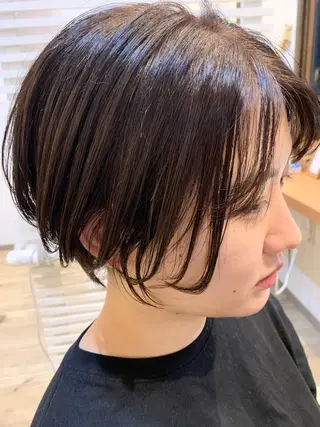 ショート トレンドパーマ 加藤菜月のヘアスタイル