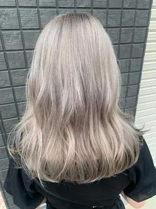 セミロング カラー hubhair レイヤー/透明感のヘアスタイル