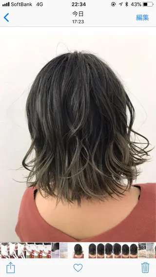 ミディアム カラー 小山 明菜のヘアスタイル