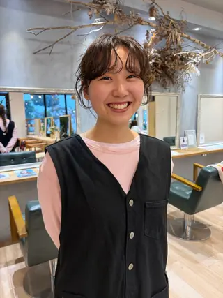 セミロング カラー パーマ 吉原 由菜のヘアスタイル