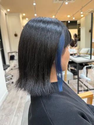 ミディアム カラー クロギ リョウのヘアスタイル
