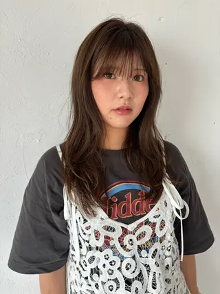 セミロング カラー 垢抜け小顔レイヤー オリーブ/スミレのヘアスタイル