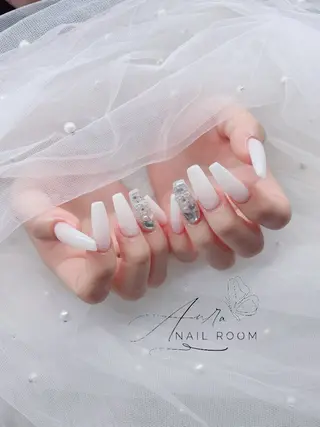 ネイル Aura Nail Roomのネイルデザイン