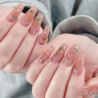 ネイル Queens テイのネイルデザイン
