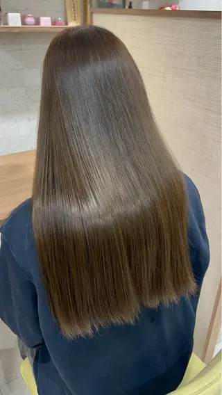 ロング カラー 澤田 華月のヘアスタイル