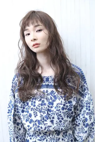 セミロング カラー サワタ ミサのヘアスタイル