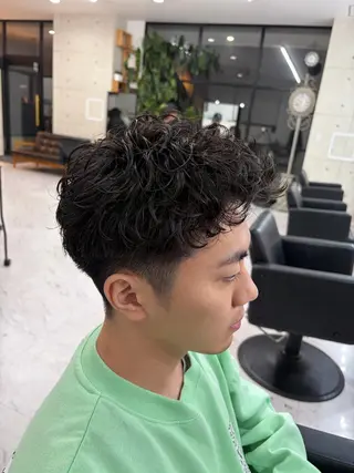 ショート パーマ メンズ ダブルカラー メンズパーマ大成のヘアスタイル