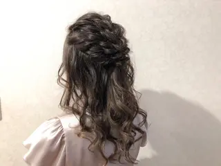 ロング カラー 佐藤 結花のヘアスタイル