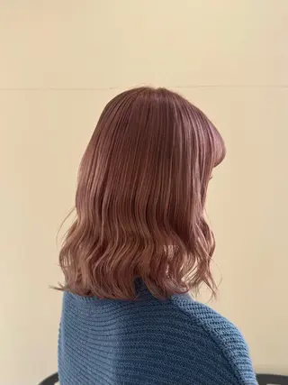 ミディアム カラー 尾崎 ひなののヘアスタイル