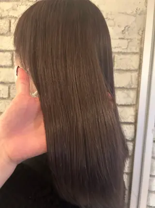 カラー 濱崎 めいのヘアスタイル