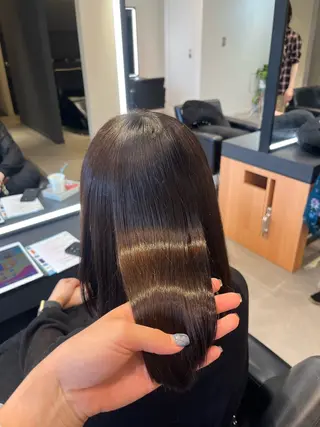 ミディアム KAREN(ému) 伏見/カットモデルのヘアスタイル