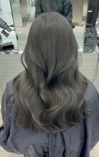 ロング カラー 悠吏 ／艶感／透明感カラーのヘアスタイル