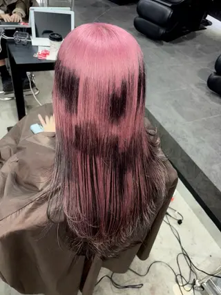 ロング カラー ★デザインカラー ハイトーン ももか★のヘアスタイル