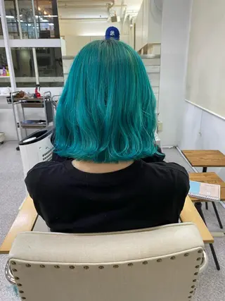 ミディアム カラー レイヤーウルフ エクステ磯部のヘアスタイル