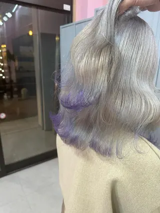 セミロング カラー ブリーチ特化🌈 MANATOのヘアスタイル