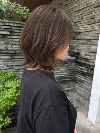 ショート カラー 本間 良のヘアスタイル