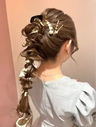 ロング ヘアアレンジ Mila Akariのヘアスタイル