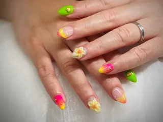 ネイル LingK/nail 高士 翔子のネイルデザイン