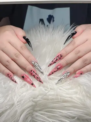ネイル Lee Nailsのネイルデザイン