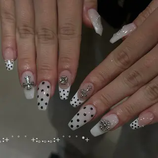 ネイル Haruka ⭐︎🪽のネイルデザイン