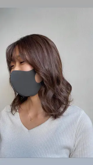 セミロング カラー 🍃YURI 🍃のヘアスタイル