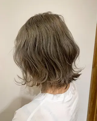 ミディアム 斉藤大河 カラー/縮毛矯正のヘアスタイル