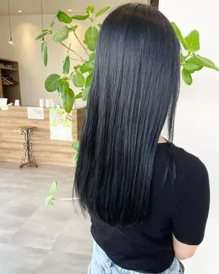 ロング カラー RONDEL 伽那のヘアスタイル