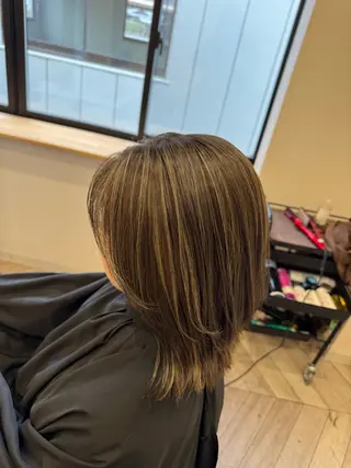 ミディアム カラー ヘアアレンジ 佐々木  まゆかのヘアスタイル