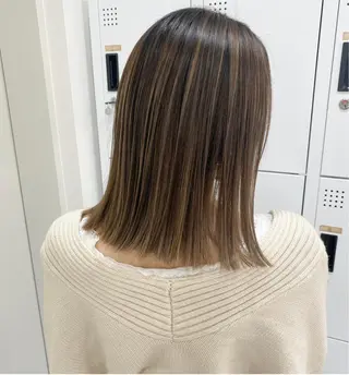 ミディアム カラー ヘアアレンジ メンズ キッズ ネイル マツエク・マツパ ハイライト、レイヤー カット/西梅田/中西のヘアスタイル