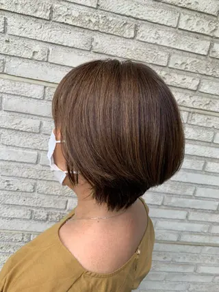 カラー Helena みなつのヘアスタイル