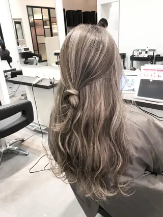 ロング カラー LOOP hairのヘアスタイル