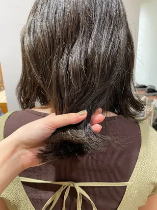 ミディアム カラー 井上 ほのかのヘアスタイル