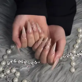 ネイル Luna Gladeのネイルデザイン