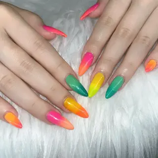 ネイル VIERU YURIのネイルデザイン