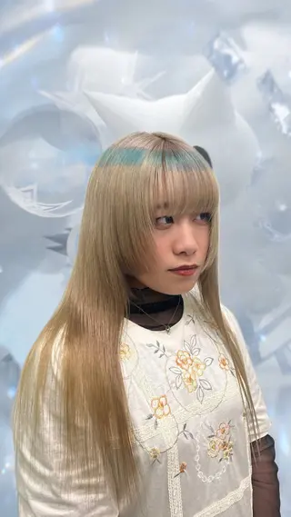 ロング カラー JUURI- Shionのヘアスタイル