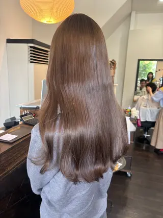 ロング 三國 栞音のヘアスタイル