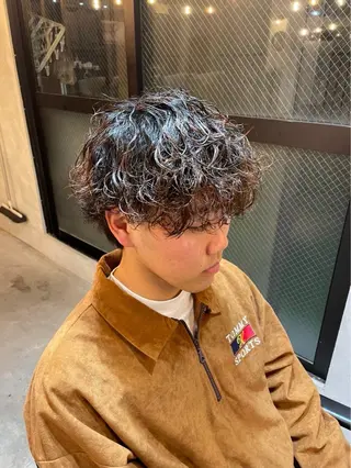 ショート ツイスパ/シャドウ 新井のヘアスタイル