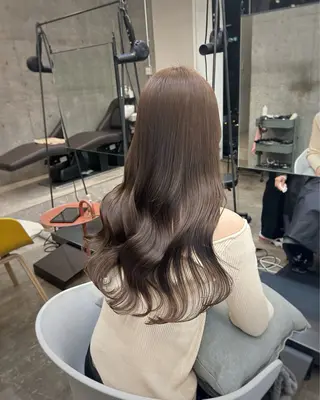 ロング カラー まとまるレイヤー カット/透明感カラーのヘアスタイル