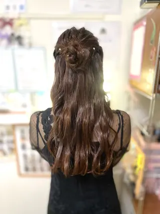ヘアアレンジ イーチブライト EachBrightのヘアスタイル