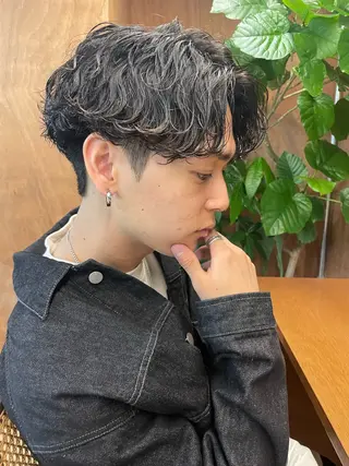 ショート カラー パーマ ヘアアレンジ メンズ 亀井隆汰/メンズ専門 パーマ/フェード可のヘアスタイル