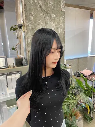 ロング アライ レンカのヘアスタイル