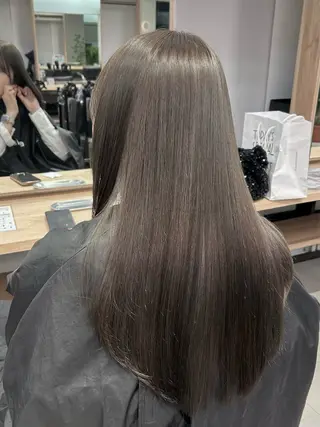 セミロング lomalia moekaのヘアスタイル