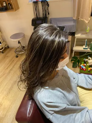セミロング ⭐️エクステ指名 No.1⭐️高頭のヘアスタイル