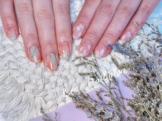 ミディアム カラー ネイル Le’a NailSalonのネイルデザイン