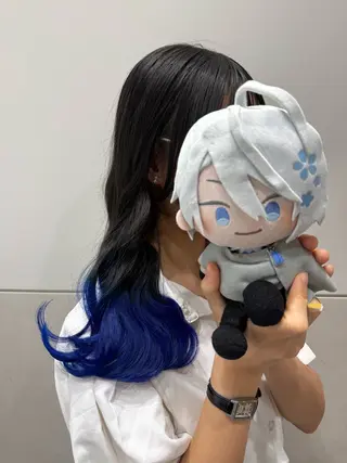 ロング カラー インナーカラー 推し ブリーチ  髪質改善のヘアスタイル