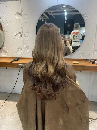 ロング カラー EIGHT 濱田響のヘアスタイル