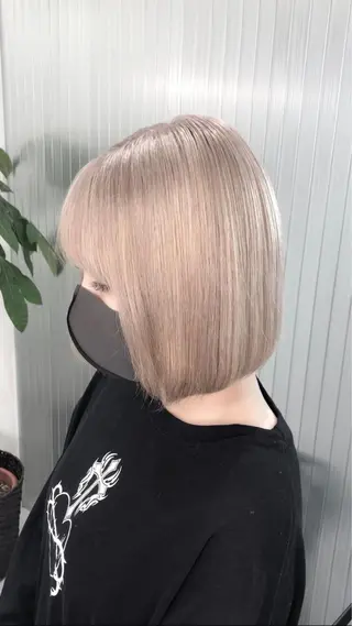 ショート カラー LOOP hairのヘアスタイル
