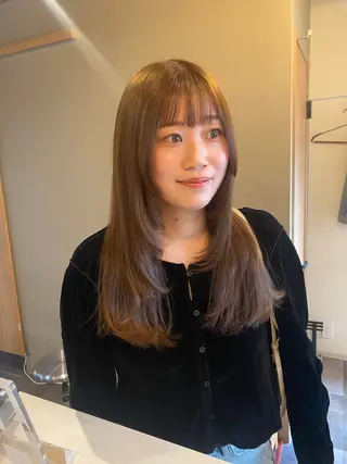 セミロング みやけ ひなのヘアスタイル