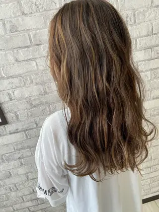 ロング カラー Oopsレイヤー 加藤澄都のヘアスタイル